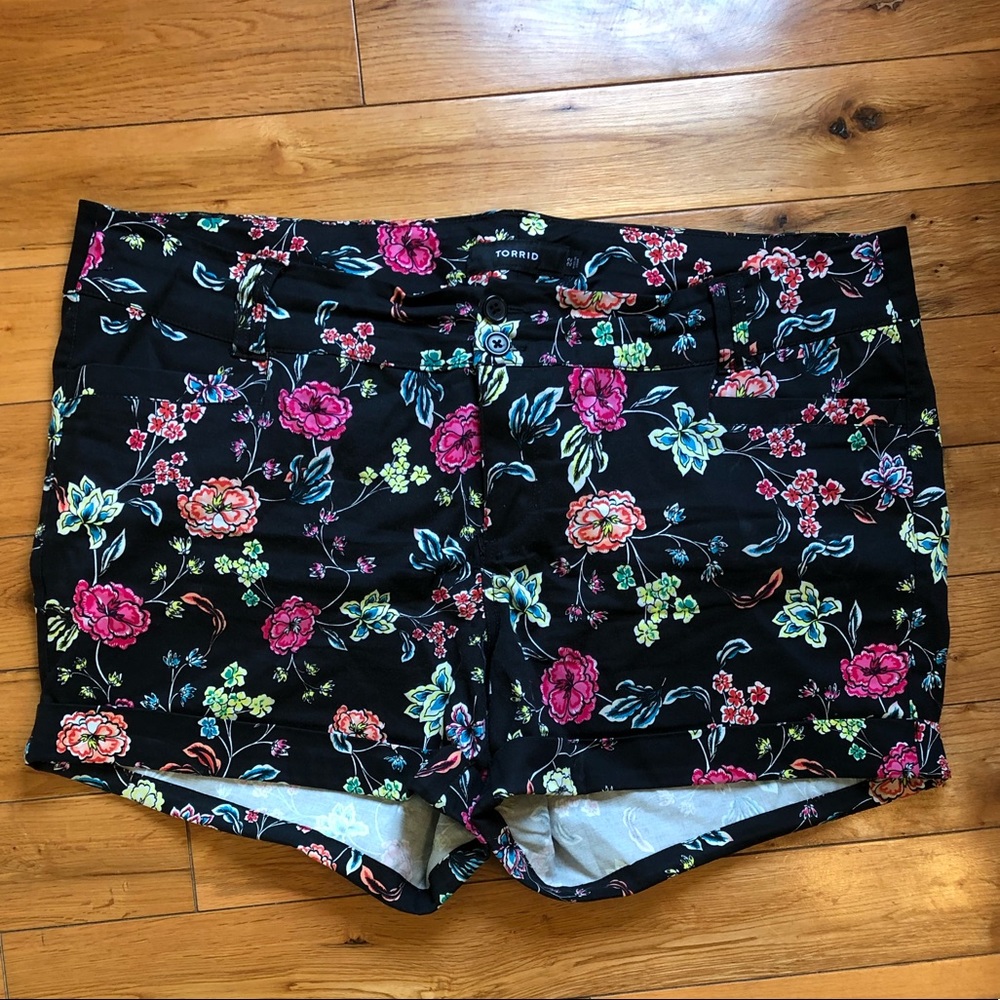 Torrid floral Sateen shorts